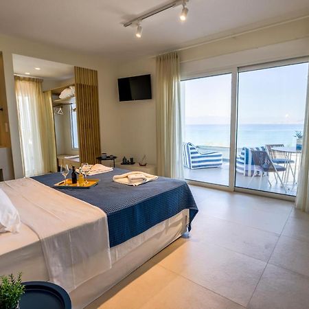 La Mer Bleue Boutique Suite Vrahati Екстериор снимка