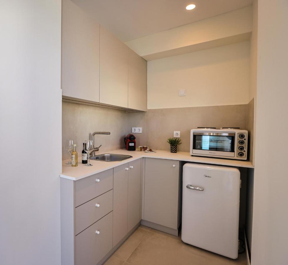 La Mer Bleue Boutique Suite Vrahati Екстериор снимка
