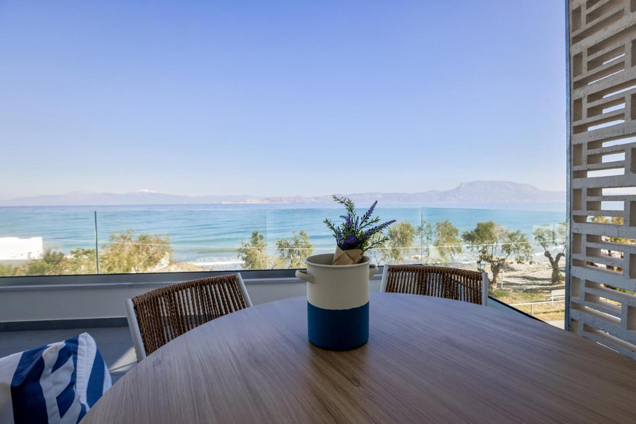 La Mer Bleue Boutique Suite Vrahati Екстериор снимка