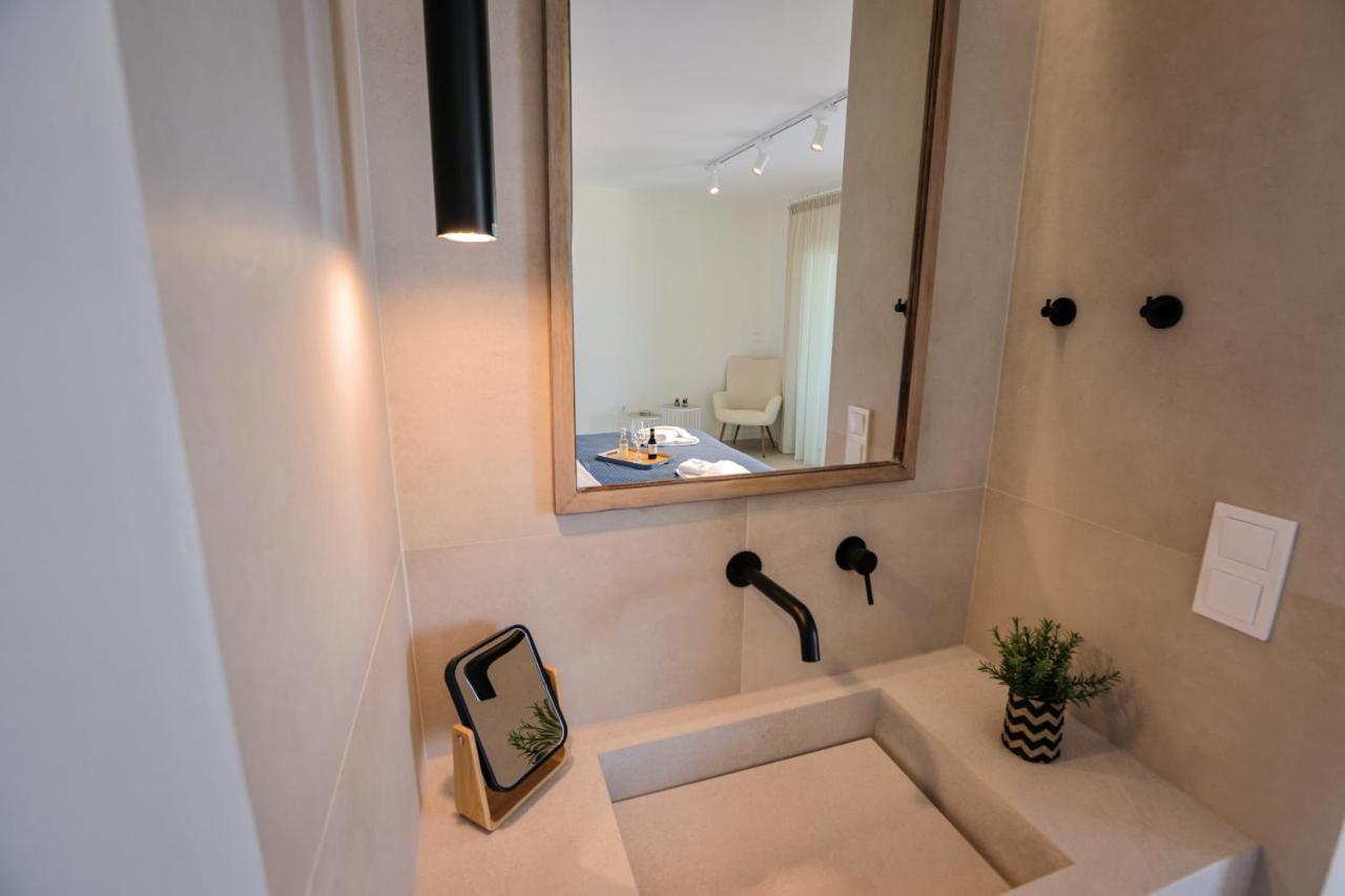 La Mer Bleue Boutique Suite Vrahati Екстериор снимка